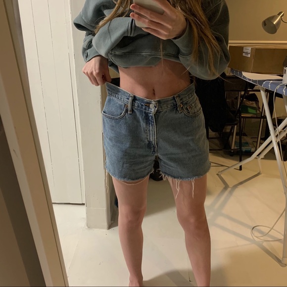Levi’s Denim Shorts - Picture 5 of 5